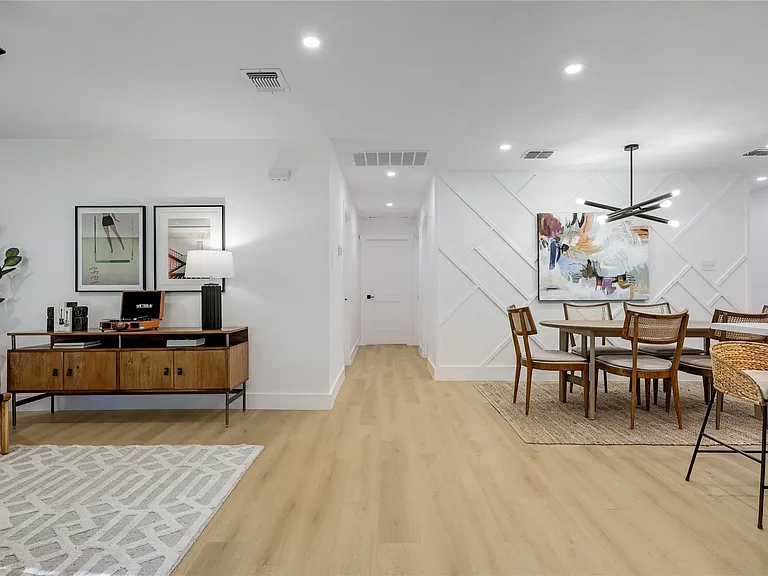 813 Cardiff Dr — Photo 5