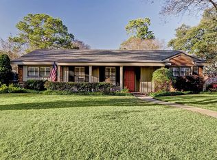 7910 Burgoyne Rd, Houston, TX 77063