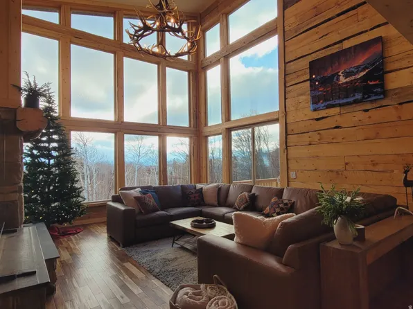 749 W Artist Point Dr, Coalville, UT 84017