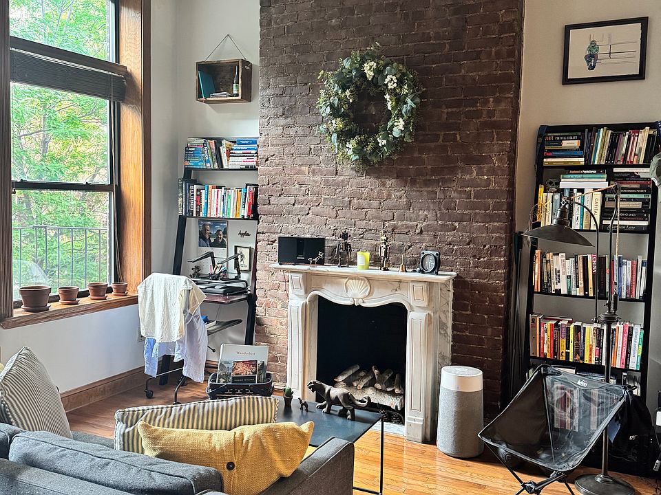 1st image of 31 Carmine St APT 2