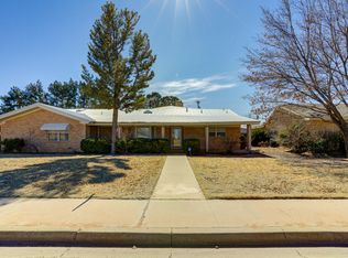 601 18th St, Seagraves, TX 79359