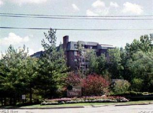 5150 Three Village Dr APT 2E, Cleveland, OH 44124