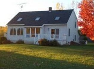 25 Pleasant Hill Dr, Waterville, ME 04901