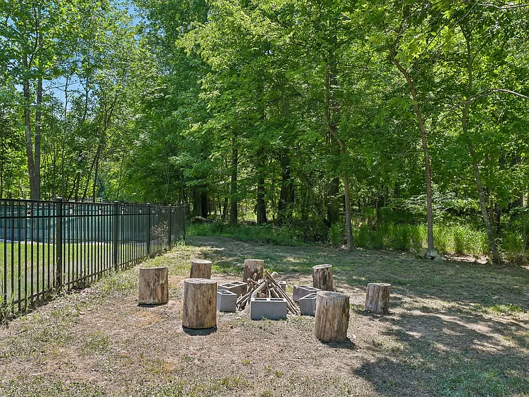 3924 Fox Grove Trl — Photo 37