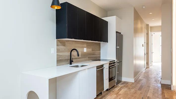 Rented by Nooklyn NYC LLC | media 28