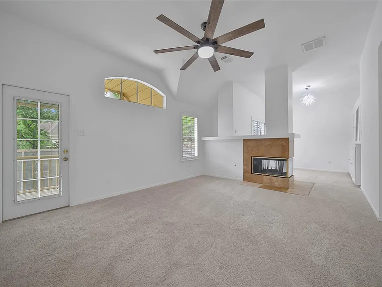 7 Churchdale Pl — Photo 24