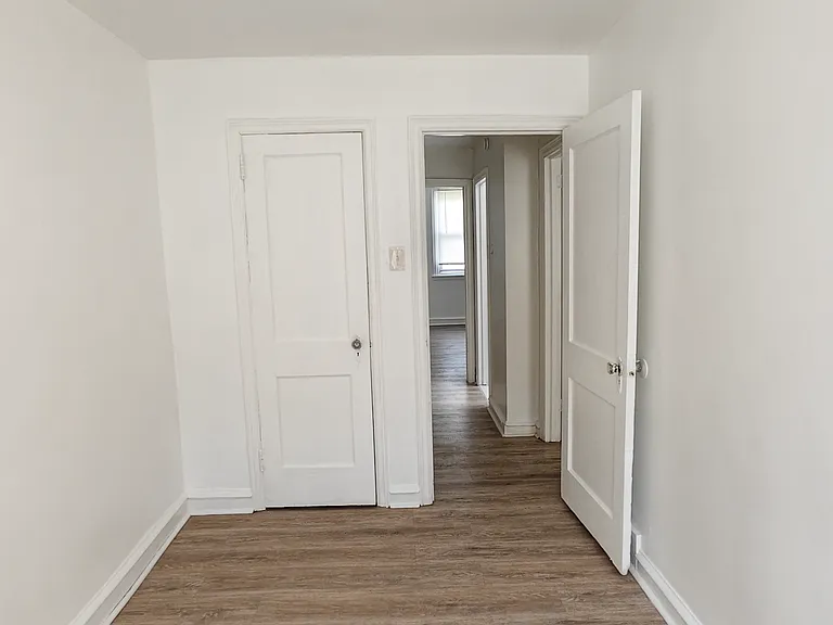 2822 Devereaux Ave — Photo 12