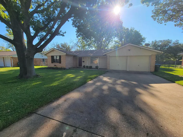 3509 Wedgway Dr — Photo 1
