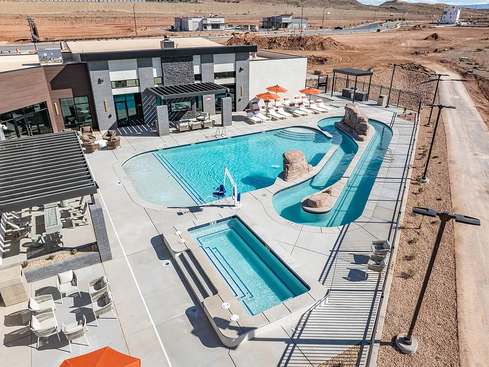 The Vue At Desert Color