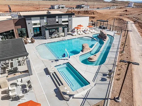 The Vue At Desert Color Photo 1