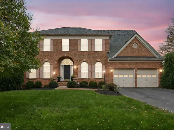 46788 Hollow Mountain Pl, Sterling, VA 20164