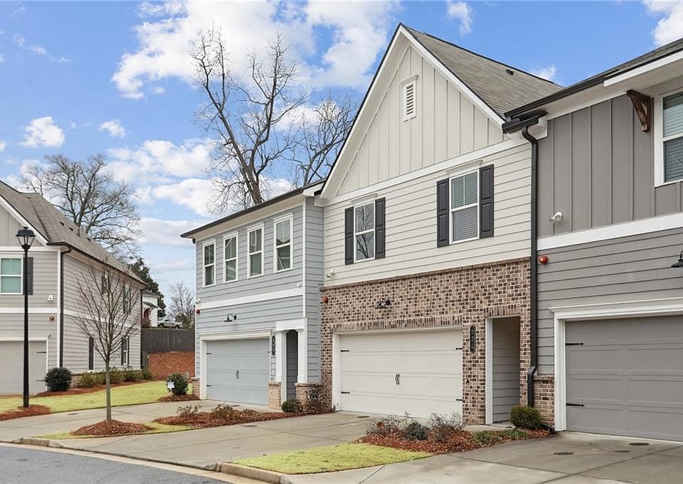 1st image of 384 Niles Ct