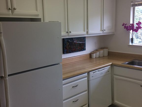 3rd image of 8750 Mountain Blvd