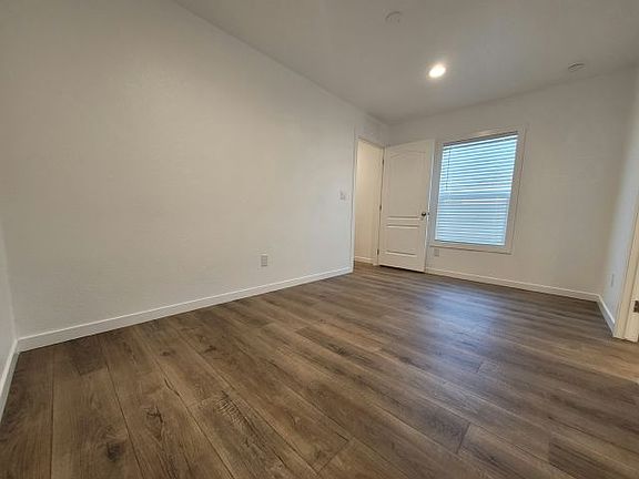 3rd image of 2038 Palm St Space 299