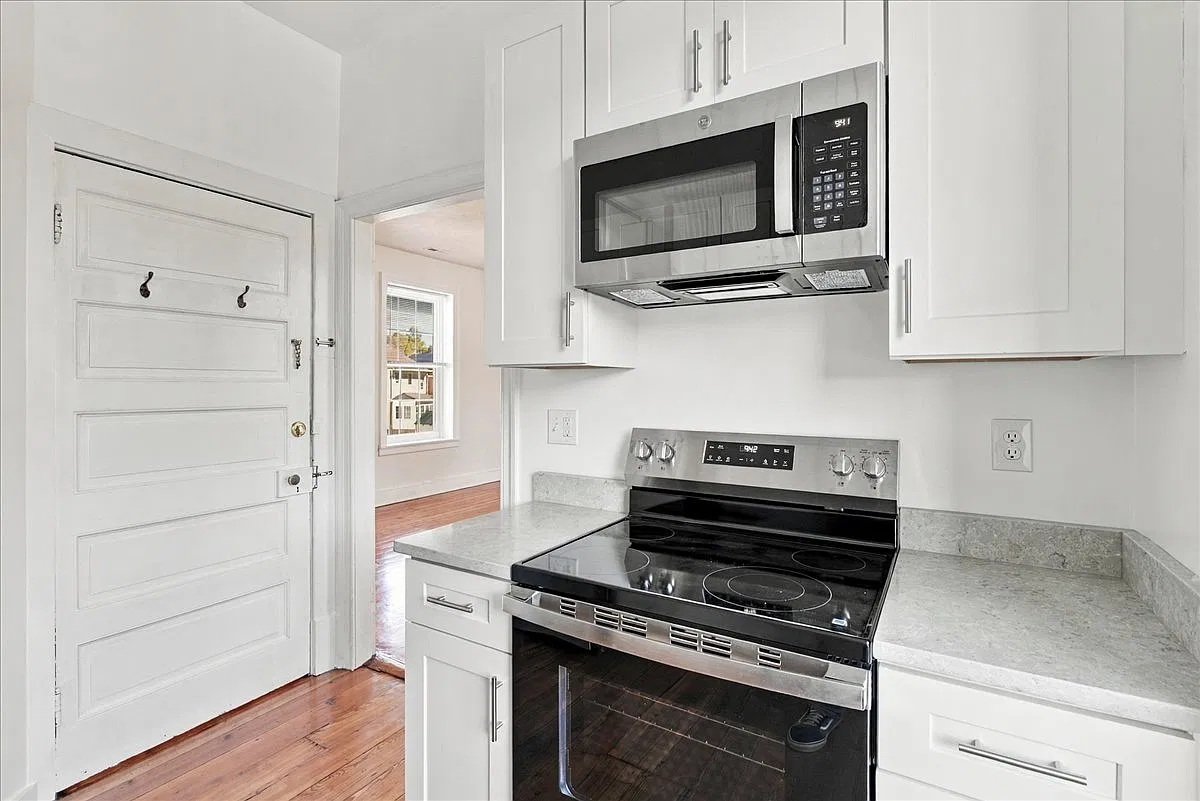 1 bed, 700 sqft, $1,595 — Photo 4
