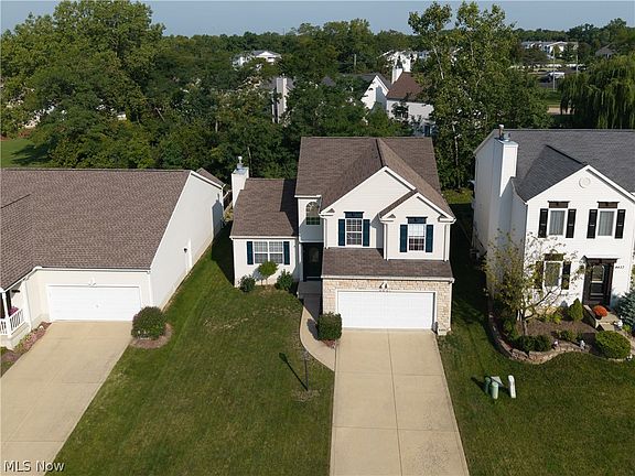 2nd image of 4461 Lockmoor Ln