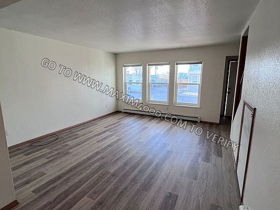 5th image of 556 Garfield Dr APT 4