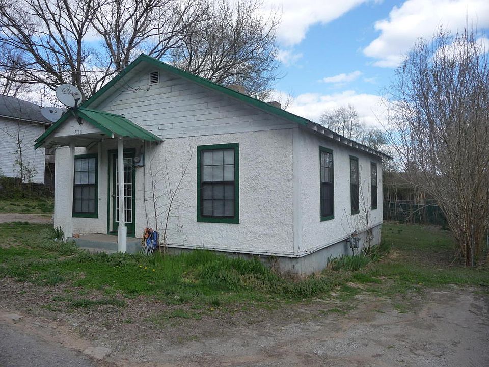 1st image of 310 Oak St
