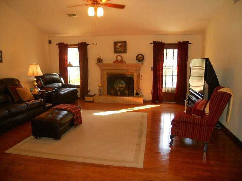 1st image of 2232 N Woods Ct