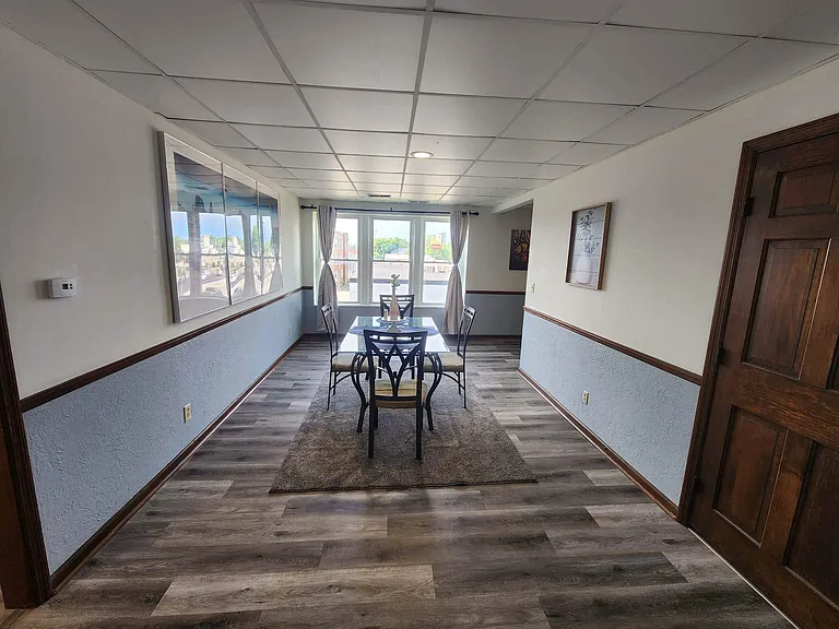 525 E Pine St — Photo 7