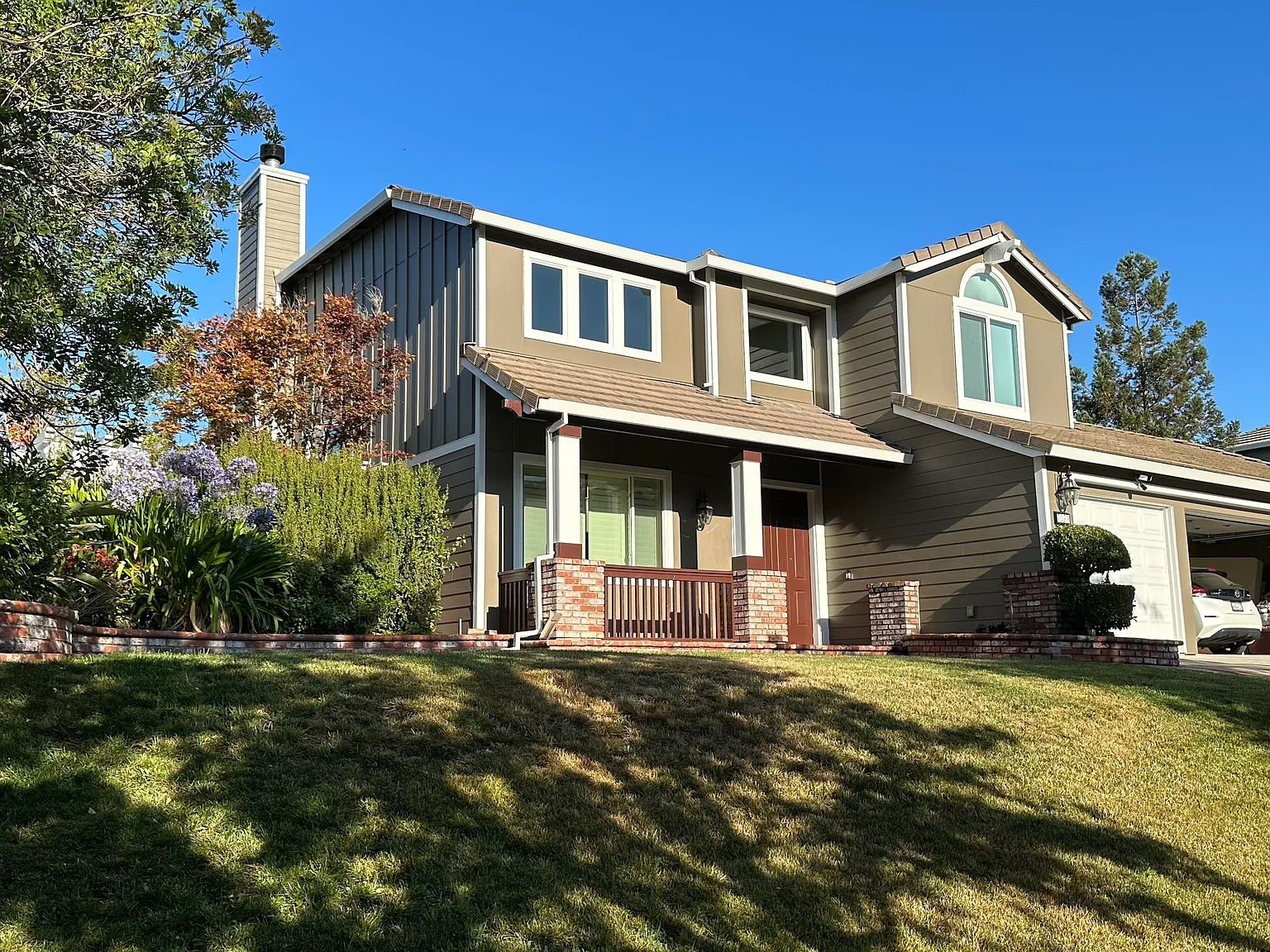 5 bed, 2702 sqft, $6,250 — Photo 4