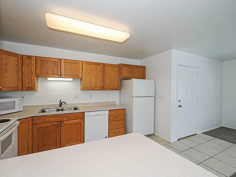1445 S Monroe Blvd — Photo 7