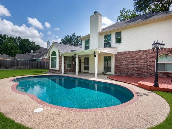 16410 Avenplace Rd, Tomball, TX 77377