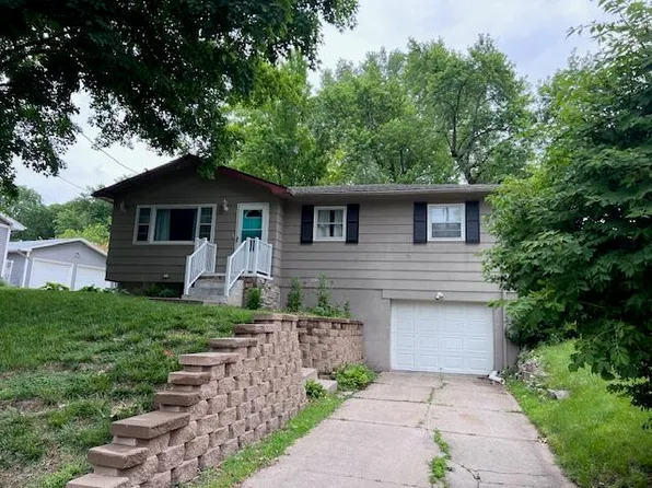 1023 N Walnut St, Glenwood, IA 51534