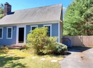 211 Lovells Ln, Marstons Mills, MA 02648