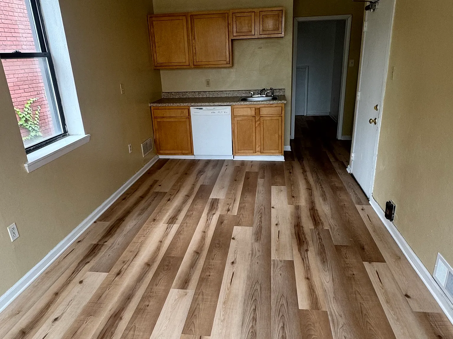 1 bed, $1,000 — Photo 2