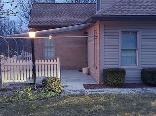 1213 Stanford Ct, Coraopolis, PA 15108