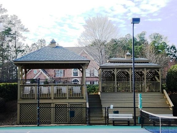 Warrenton's Tennis Stands