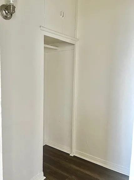 Bonus room / closet / office area
