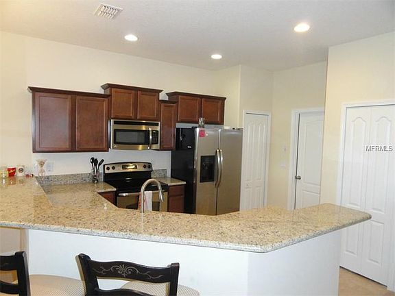 4th image of 3640 Solana Cir Unit B