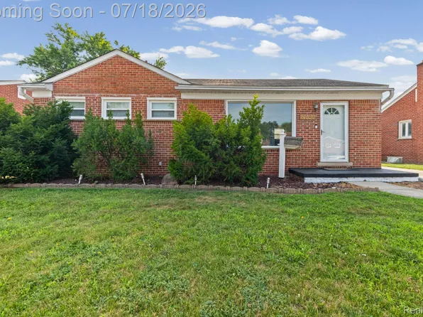 8950 Brentwood St, Livonia, MI 48150