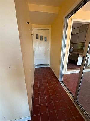 4th image of 1206 W 10th St