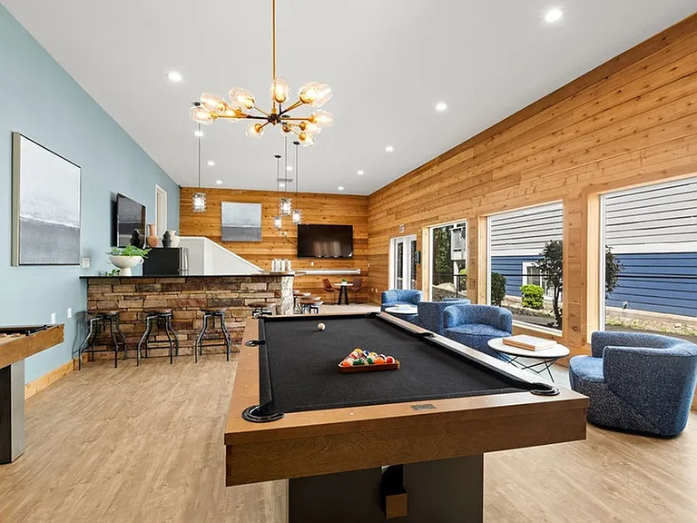 Avana Chestnut Hills — Photo 26