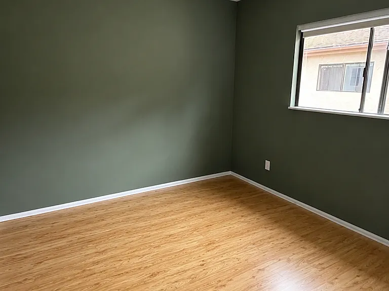2725 Ariane Dr — Photo 19