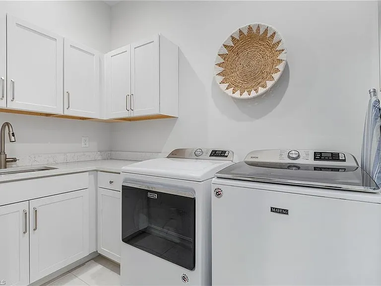 14226 Charthouse Cir — Photo 36