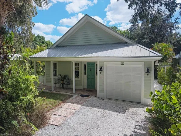 1260 12th AVE N, NAPLES, FL 34102