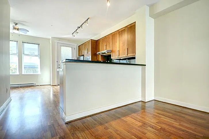 6558 Arbutus St — Photo 14