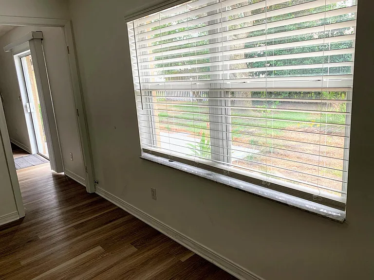 520 Pineapple Ave — Photo 9