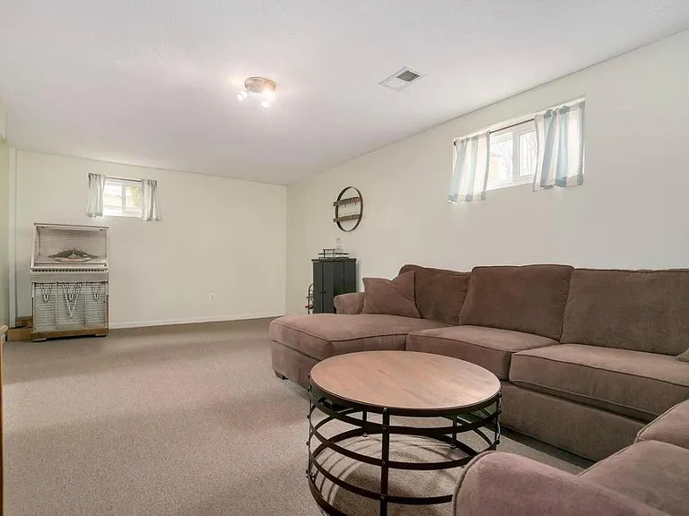 741 Beall Ave — Photo 11