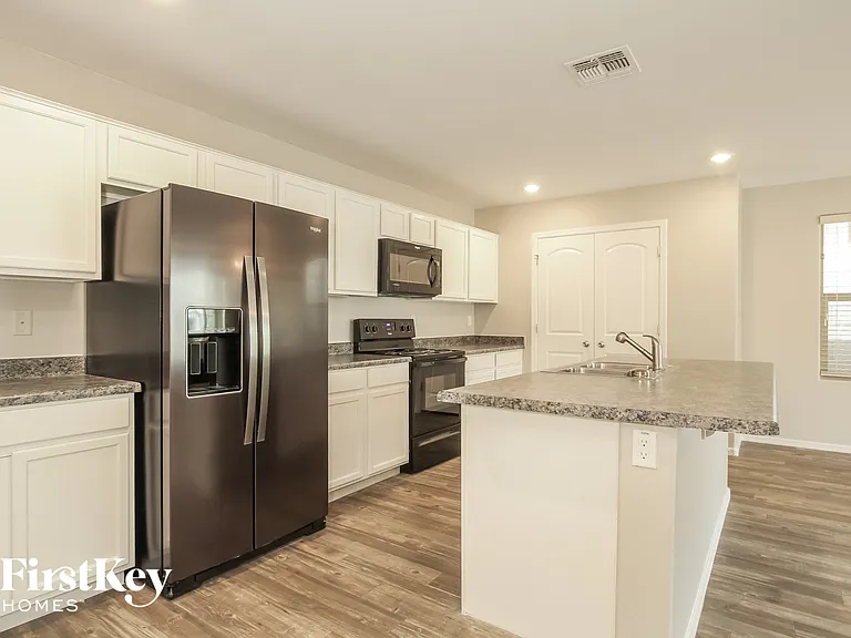 16570 W Sierra St — Photo 5