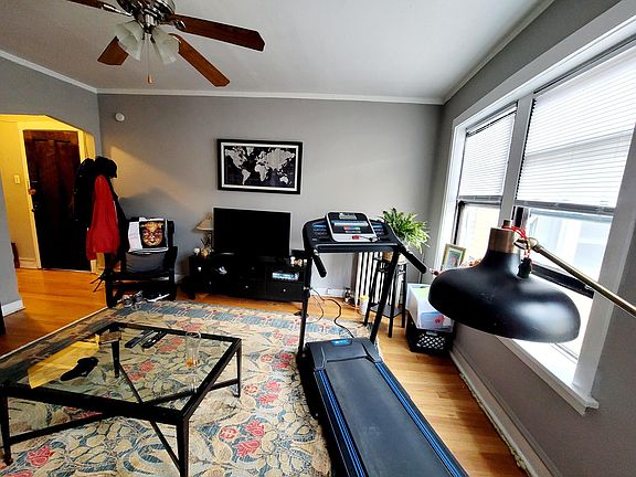 4th image of 4800 N Hermitage Ave #2E