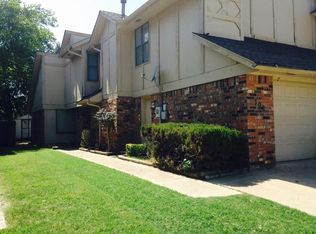 308 Town Park Rd, Norman, OK 73072