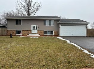 7727 111th Ave N, Champlin, MN 55316