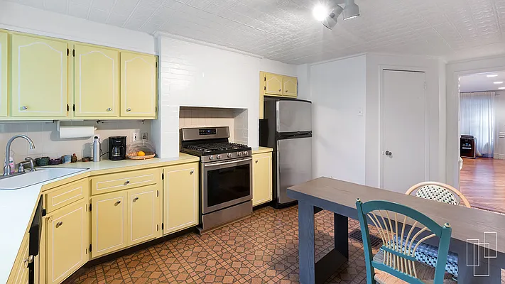 Rented by Garfield Realty  | media 18