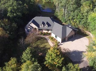 23240 Woodland Ridge Dr, Lakeville, MN 55044