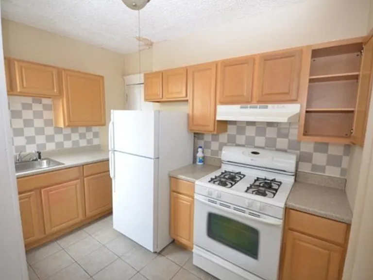 244 Kelton St #3 — Photo 5
